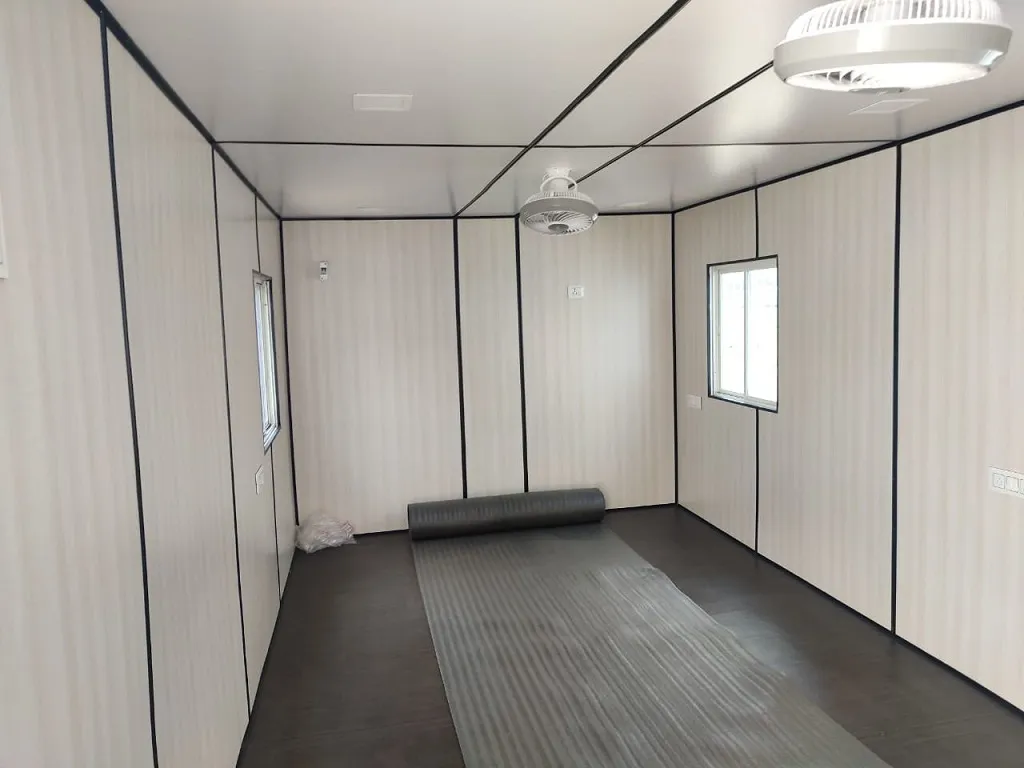 کانکس دپوماشین - تولید و فروش انواع کانکس - شروع قیمت کانکس از 10 میلیون، خرید کانکس دست دوم نمای داخل کانکس ساندویچ پانل سالنی